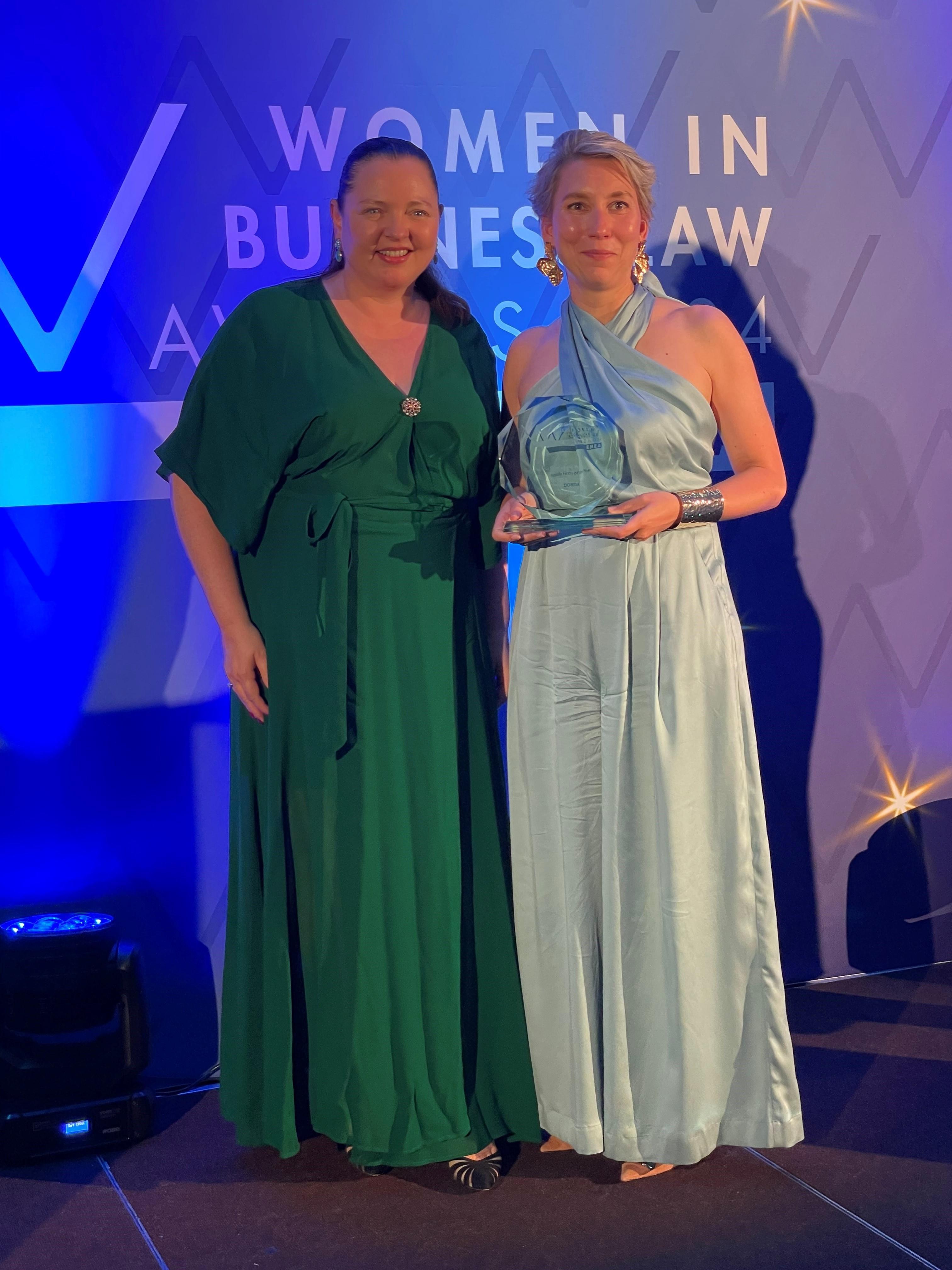 Women in Business Law Awards 2024_London 26.06.2024_Die DORDA Preisträgerinnen: Francine Brogyányi und Katharina Binder